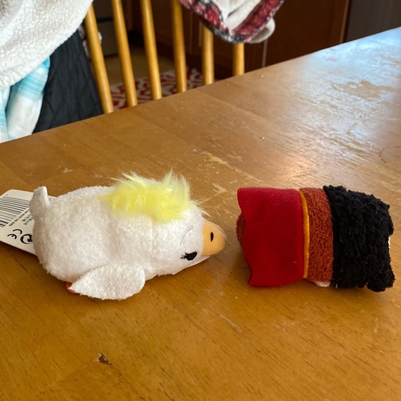 💕 Preloved Disney Tsum Tsum Lot - Picture 2 of 12